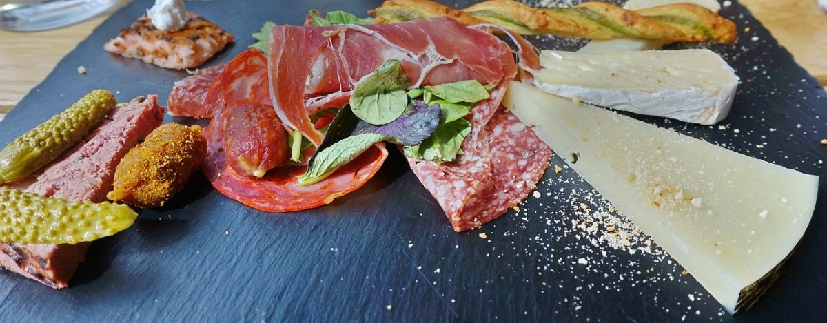 Sortir en soirée entre amis bar à tapas tendance menu carte rue paradis à marseille